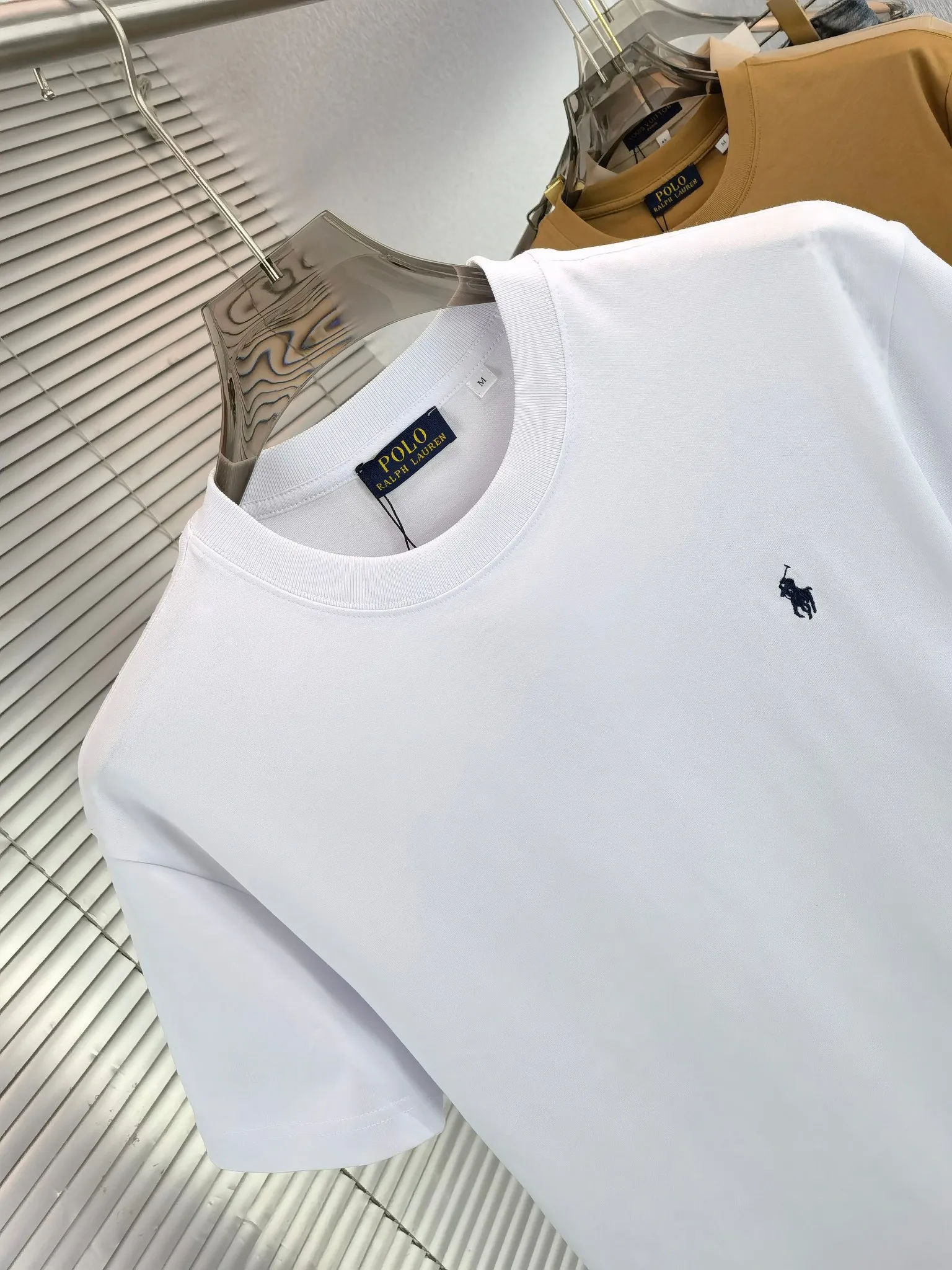 P170 🌸🌸🌸 Ralph Lauren Polo (available all year round) short-sleeved T-shirt 280g, couples style, same style for men and women. Made of imported custom dyed fabric, fashionable yet luxurious. The quality is unquestionable. The upper body effect is great💂🏿 The single product is very unique. Color: Picture color (7 colors) Size: M ~ 2xL